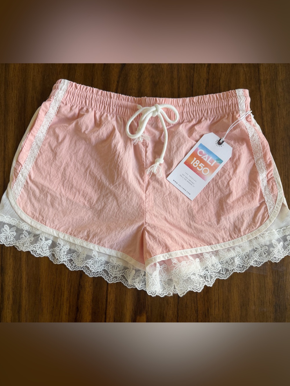 CALI 1850 Pink Lace Trim Women's Shorts sz S. W023